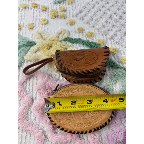 Vintage Tooled Leather Coin Purse Pouch Florida Mexico Floral Design - Picture 7 of 9